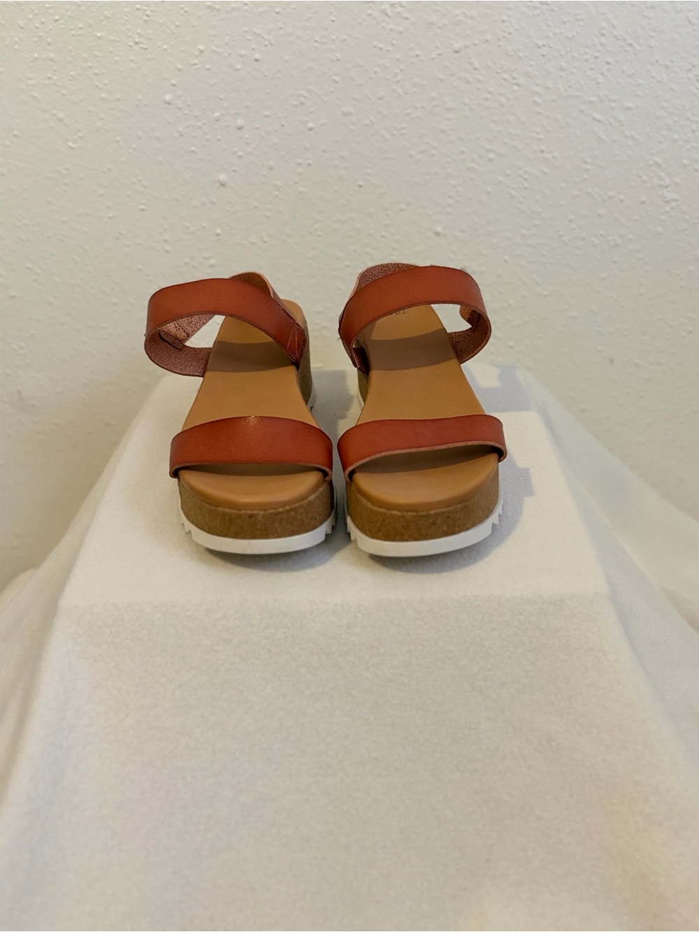 Time and Tru Brown Two-Band Cork Platform Sandals Women’s Size 10